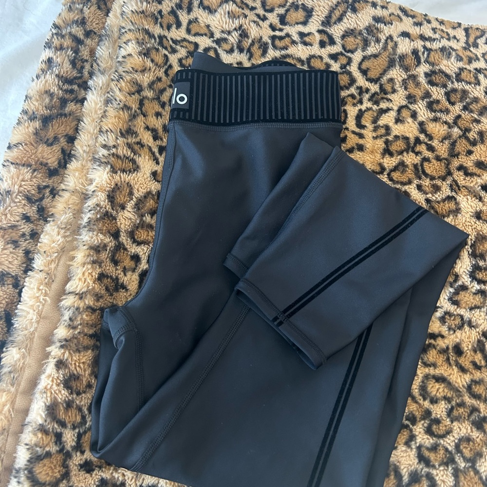 ALO Airlift Black Leggings